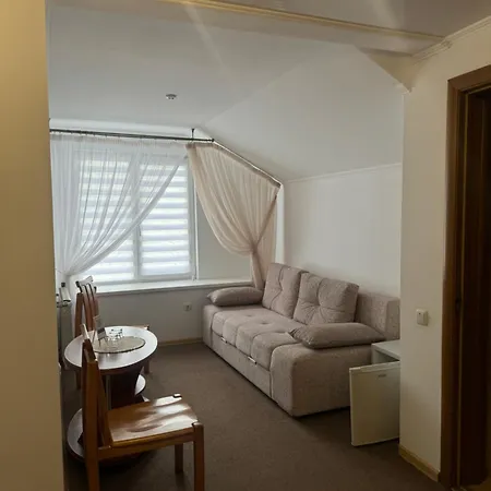 Hotell маєток сокільське 3*