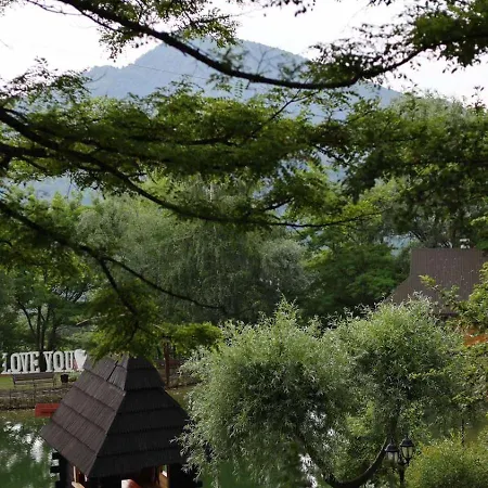 Hotell маєток сокільське 3*